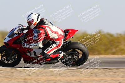 media/Jan-14-2024-SoCal Trackdays (Sun) [[2e55ec21a6]]/Turn 9 (210pm)/